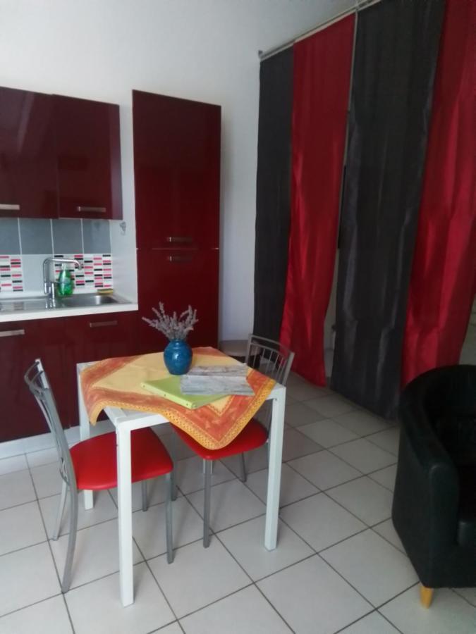 Tiny House Independante Climatisee Moules Экстерьер фото