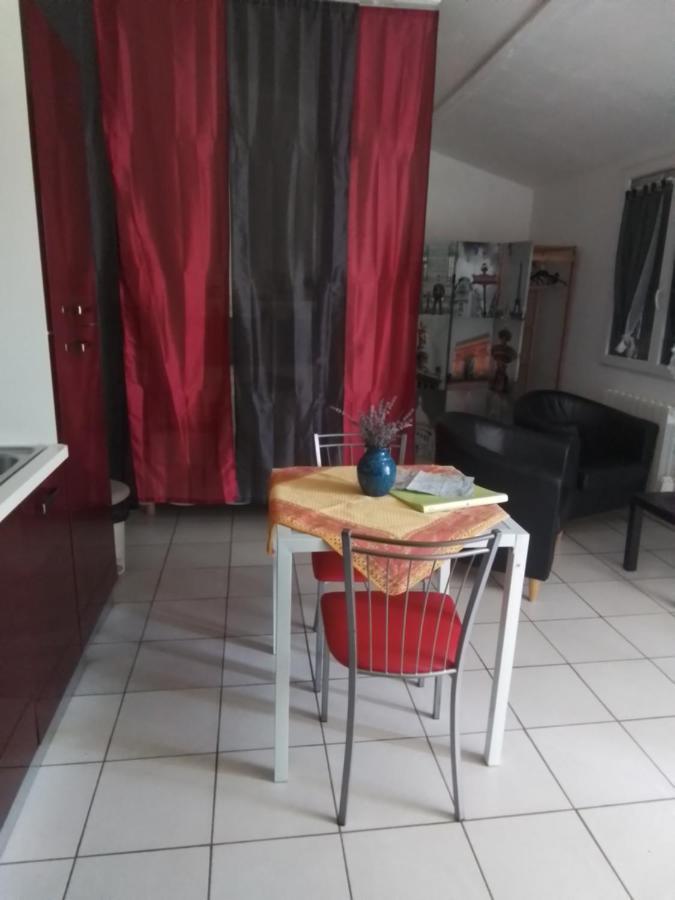 Tiny House Independante Climatisee Moules Экстерьер фото